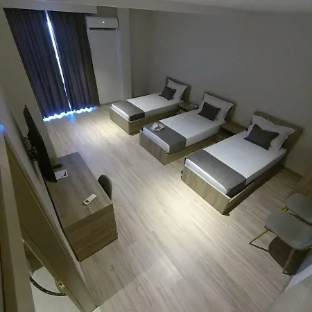 Nino Hotel 3*
