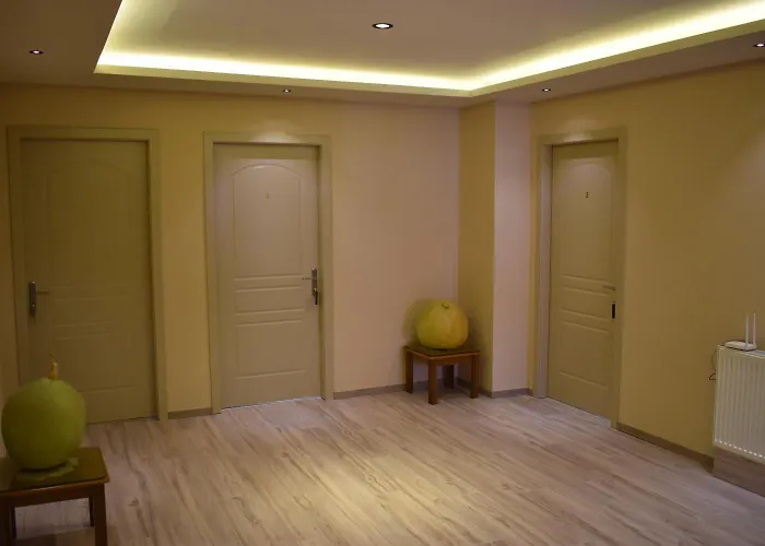 Nino Отель Берат